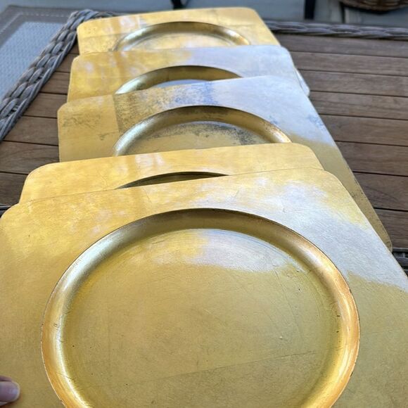 Pier 1 Gold Square Plastic Chargers (5) - Picture 4 of 6